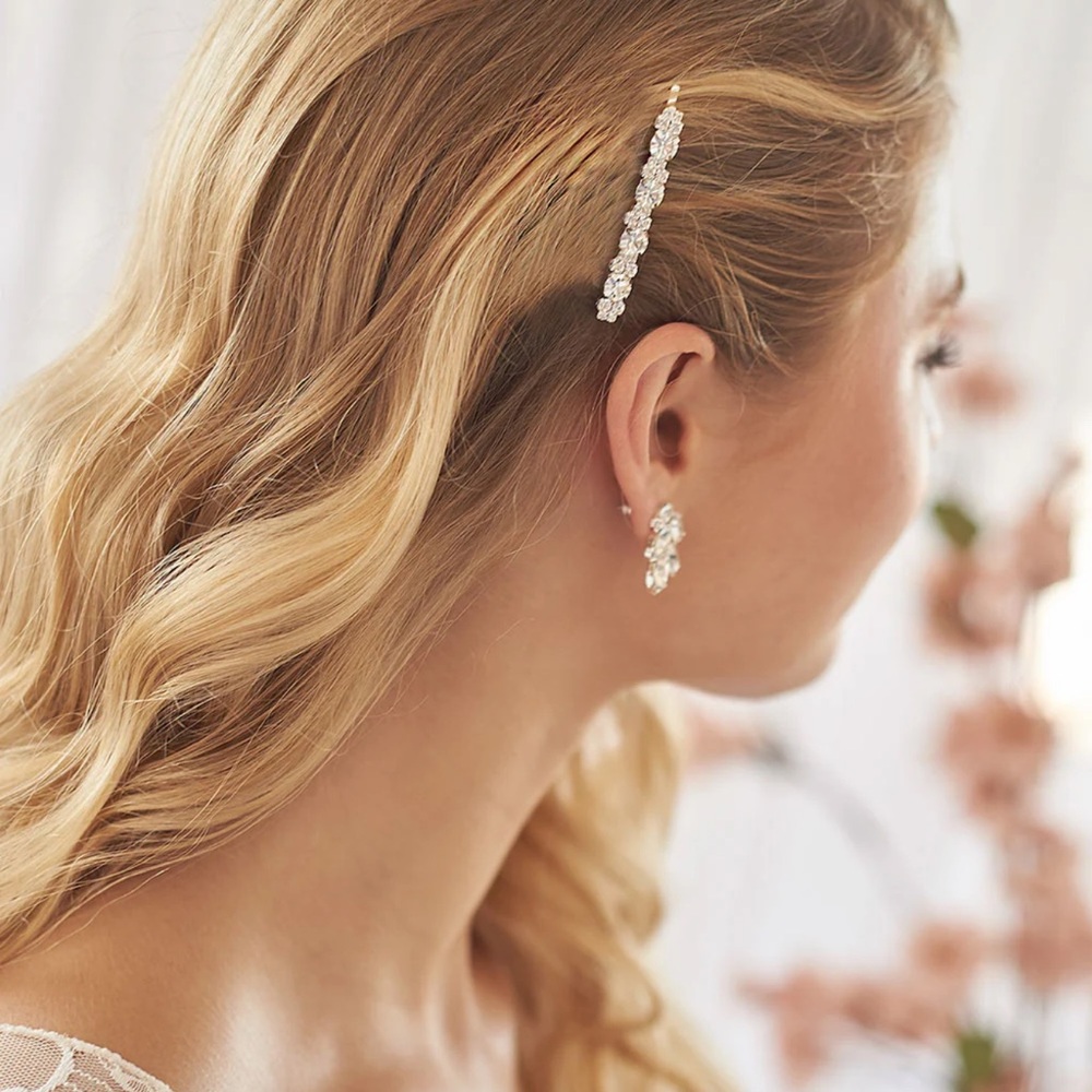 BRAND NEW Dareth Colburn Crystal bridal Hair Clip and Earring Set